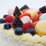 Kokosový dort s vanilkovým krémem a ovocem, obr211025-3