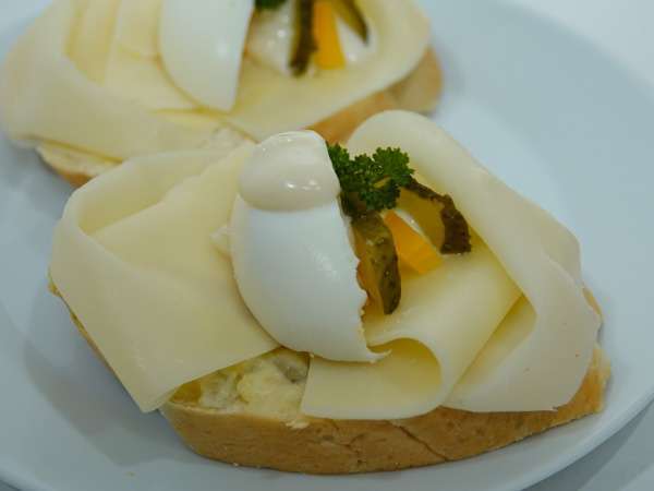 Sýrové chlebíčky na čerstvé domácí vece, obr220211-3