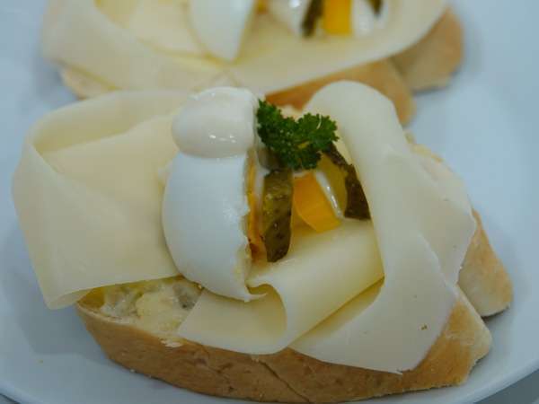 Sýrové chlebíčky na čerstvé domácí vece, obr220211-2