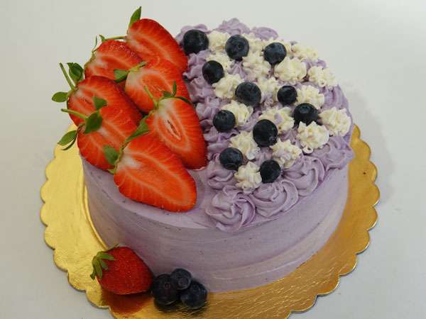 Bezlepkový makový dort s borůvkovým mascarpone a ovocem, obr5