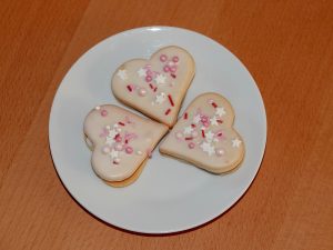 Linecká srdíčka s krémem – svatební a valentýnská linecká srdíčka Linecká srdíčka s krémem – svatební a valentýnská linecká srdíčka