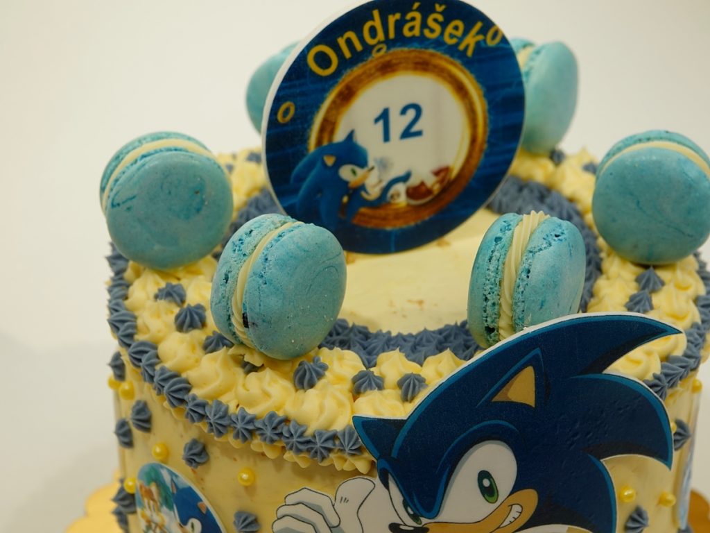 Dort Sonic na narozeniny pro kluky i holky – ideální sladkost pro fanoušky rychlého ježka (výběr korpusu, krému i zdobení)