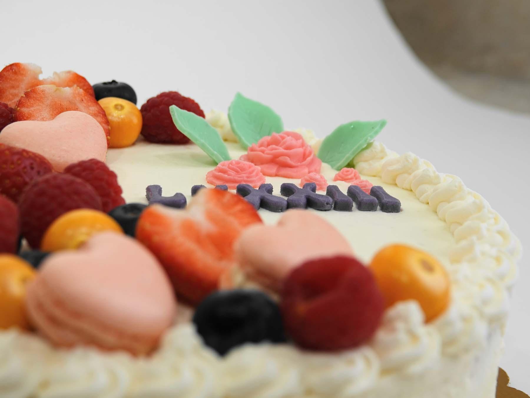Dort s mascarpone a ovocem
